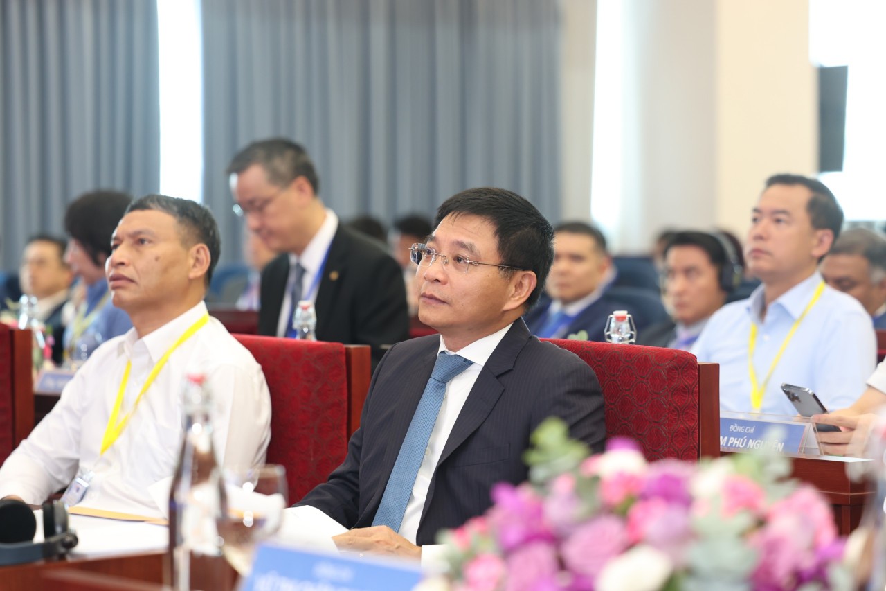 Thúc đẩy ngành quỹ đầu tư chứng khoán phát triển chuyên nghiệp hơn, tăng trưởng bền vững Thúc đẩy ngành quỹ đầu tư chứng khoán phát triển chuyên nghiệp hơn, tăng trưởng bền vững