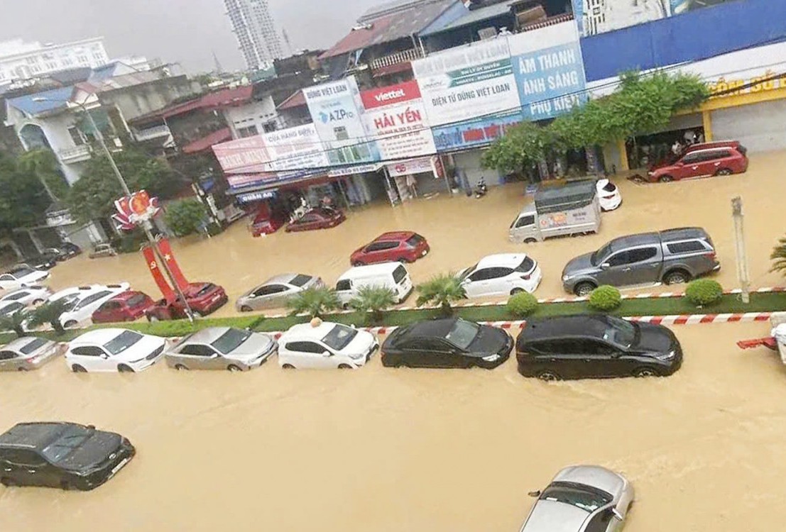 Doanh nghiệp bảo hiểm chung tay hỗ trợ khách hàng vượt bão lũ