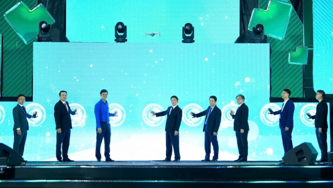 Từ mỗi cú chạm thanh toán số, đến "nhịp đập" của Việt Nam trong kỷ nguyên mới