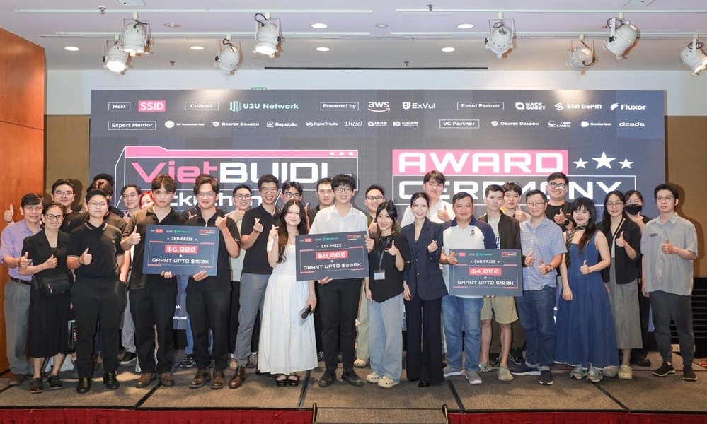 VIETBUIDL Hackathon 2025 vinh danh 12 đội thắng cuộc