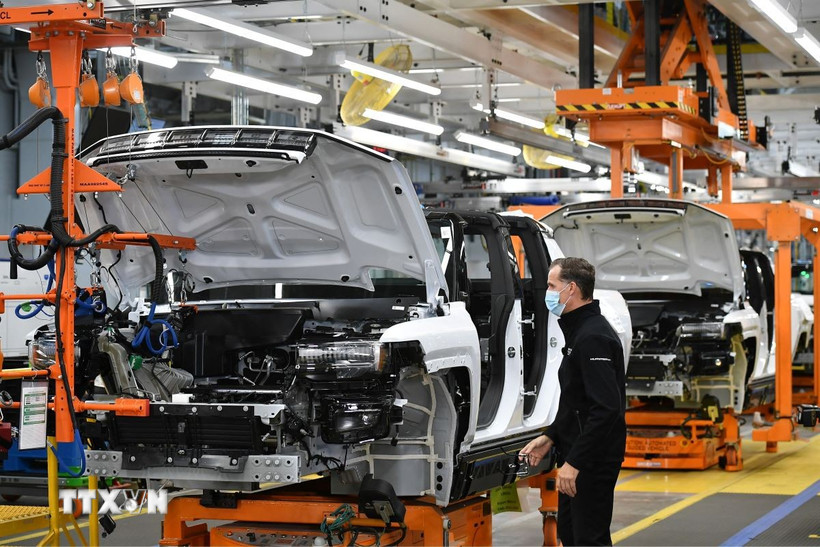 Dây chuyền sản xuất ô tô tại nhà máy của General Motors ở Detroit, Michigan (Mỹ). (Ảnh: AFP/TTXVN)