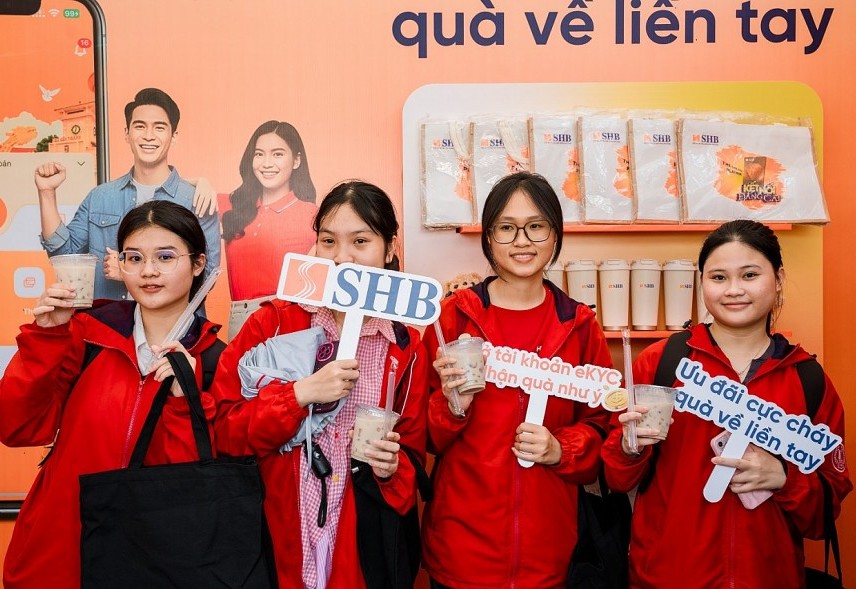 SHB mang trải nghiệm ngân hàng số đến gần hơn với giới trẻ tại Ngày thẻ Việt Nam 2025
