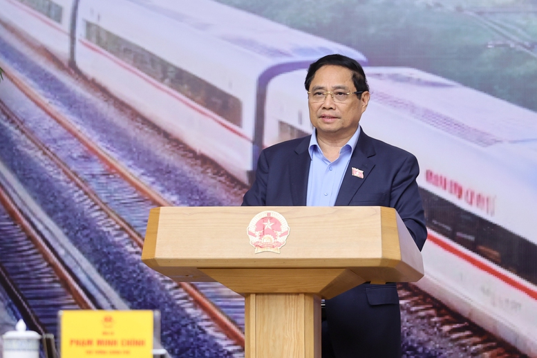 Thủ tướng: Chủ động, tích cực thúc đẩy các dự án đường sắt và chuyển giao, phát triển công nghệ- Ảnh 1. Thủ tướng: Chủ động, tích cực thúc đẩy các dự án đường sắt và chuyển giao, phát triển công nghệ- Ảnh 1.