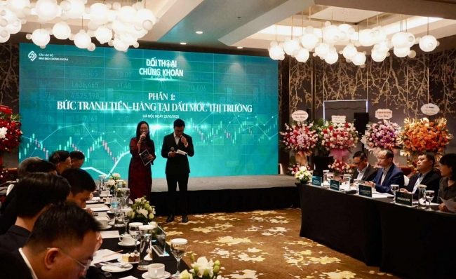 nang hang thi truong chung khoan viet nam kich hoat lan song von va hang hoa moi