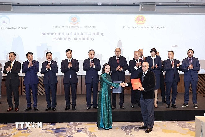 Tổng Bí thư Tô Lâm và Tổng thống Rumen Radev dự Diễn đàn doanh nghiệp Việt Nam - Bulgaria Tổng Bí thư Tô Lâm và Tổng thống Rumen Radev dự Diễn đàn doanh nghiệp Việt Nam - Bulgaria