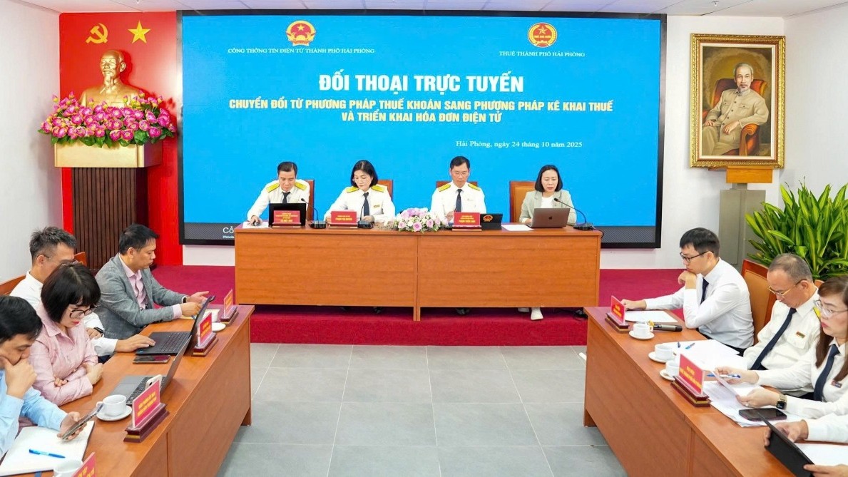 Thuế TP. Hải Phòng đối thoại trực tuyến về chuyển đổi từ phương pháp thuế khoán sang kê khai thuế