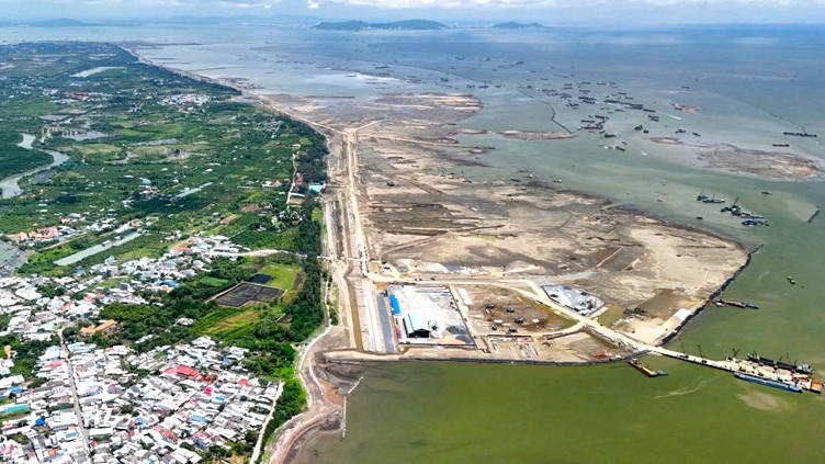 Cận cảnh đại công trường Khu đô thị lấn biển Cần Giờ sau 6 tháng thi công