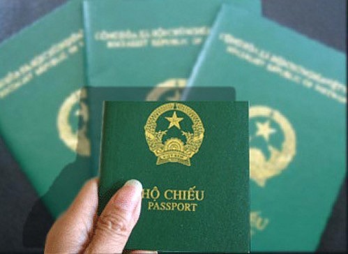 undefined Tạm hoãn xuất cảnh 2 chủ doanh nghiệp nợ thuế xuất nhập khẩu