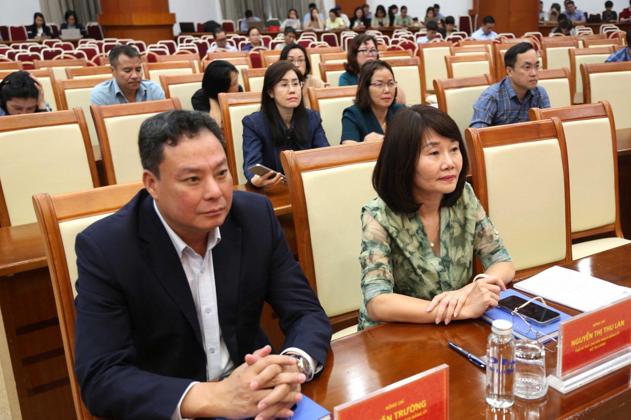 Đảng ủy Bộ Tài chính quán triệt một số văn bản mới về công tác tổ chức xây dựng Đảng