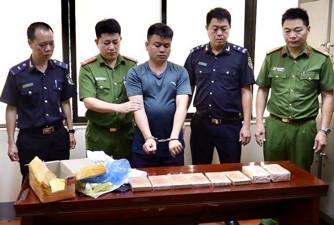 Nâng cao hiệu quả đấu tranh chống vận chuyển ma tuý, hàng cấm qua biên giới Lạng Sơn