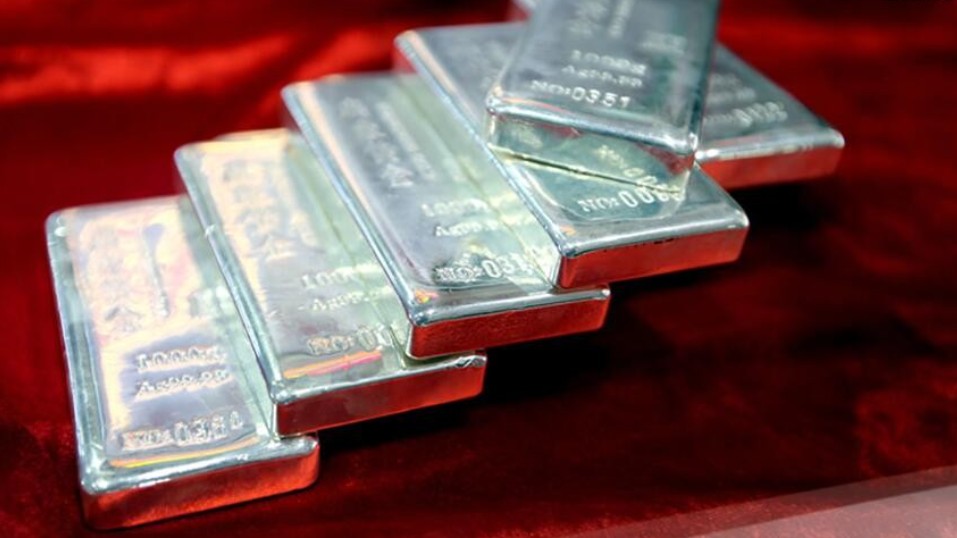 Ngày 4/11: Giá bạc tiếp tục xu hướng giảm