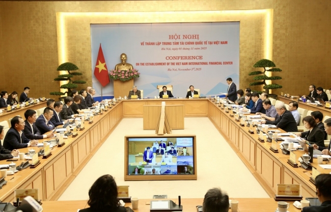 de xuat 4 phuong an ve co quan giam sat co quan dieu hanh trung tam tai chinh quoc te tai viet nam