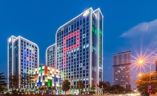 khoi ngoai tiep tuc ban rong trong thang 10 bat ngo gom lai co phieu fpt