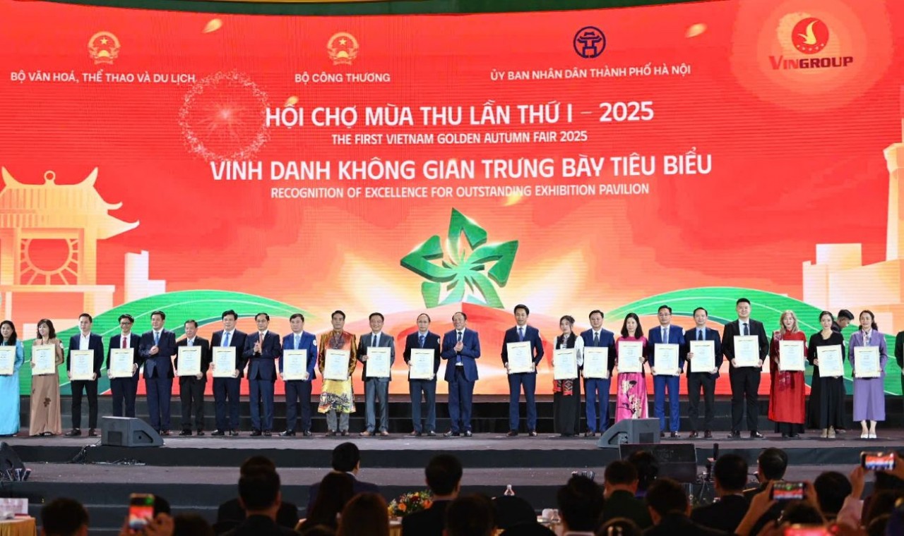 Thủ tướng Phạm Minh Chính: Hội chợ Mùa Thu lần thứ nhất năm 2025 là kênh hiệu quả kích cầu tiêu dùng nội địa