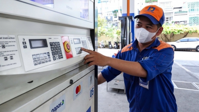 Ngày 7/11: Giá xăng dầu trong nước biến động trái chiều, thế giới giảm