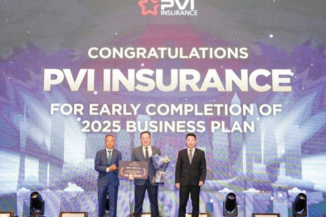 bao hiem phi nhan tho tang truong doanh thu but toc so hoa khang dinh vi the