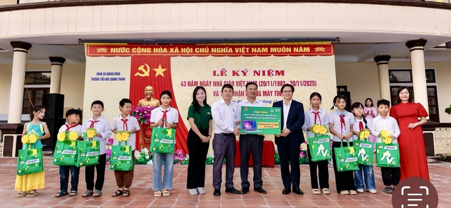 Nestlé Việt Nam trao tặng phòng máy tính giúp học sinh tiếp cận công nghệ