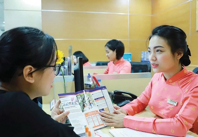 hoan thien luat kinh doanh bao hiem bao ve khach hang kiem soat hoat dong ban cheo