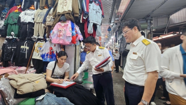 Cơ quan Thuế địa phương đẩy mạnh chiến dịch 60 ngày hỗ trợ hộ kinh doanh chuyển sang kê khai thuế