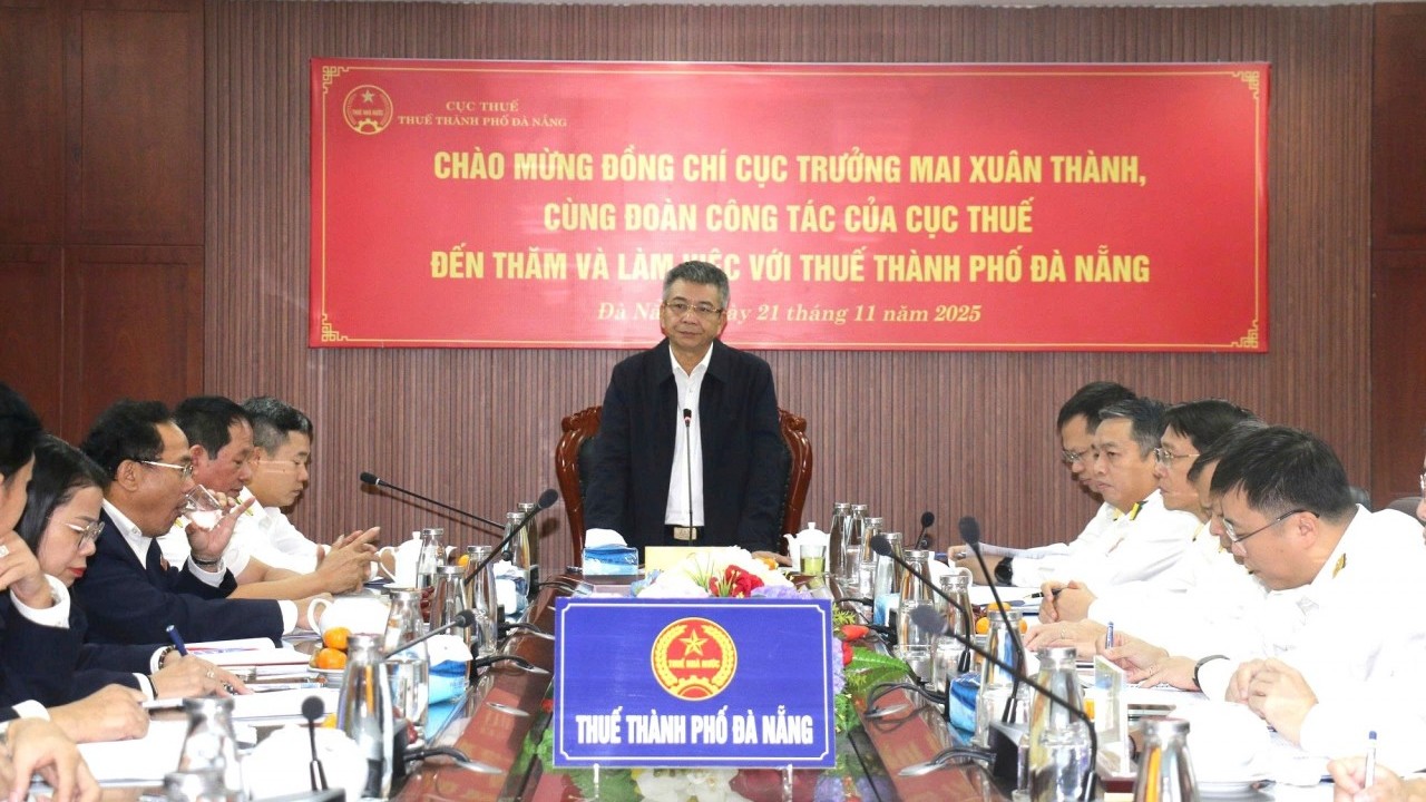 Cục trưởng Mai Xuân Thành biểu dương những nỗ lực của cán bộ, công chức Thuế TP. Đà Nẵng