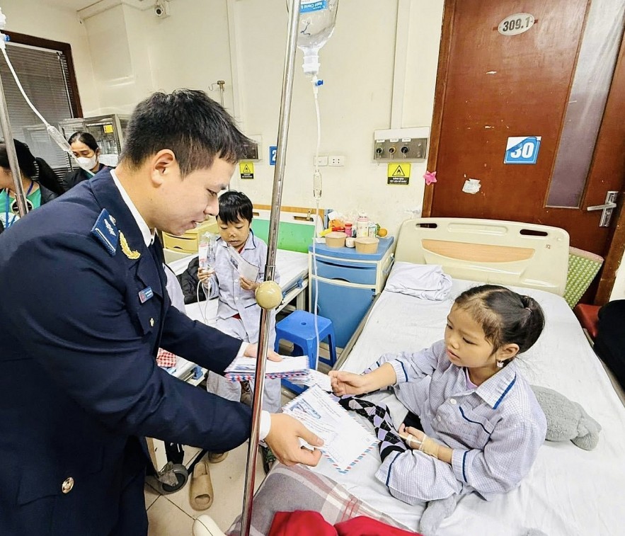 Tuổi trẻ Hải quan lan tỏa yêu thương, tiếp sức cho các bệnh nhi ung thư
