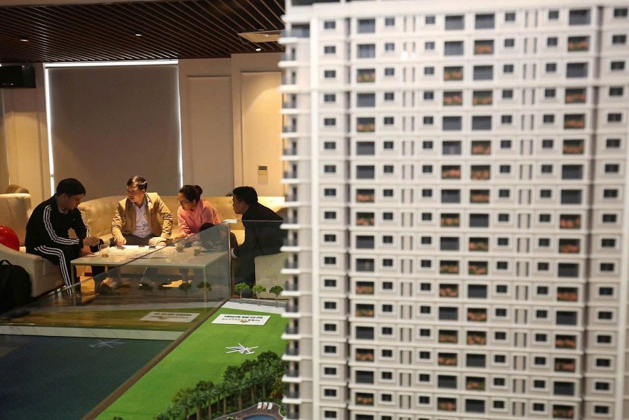 Bất động sản Hà Nội bão hòa, dòng tiền dịch chuyển tìm kiếm thị trường mới