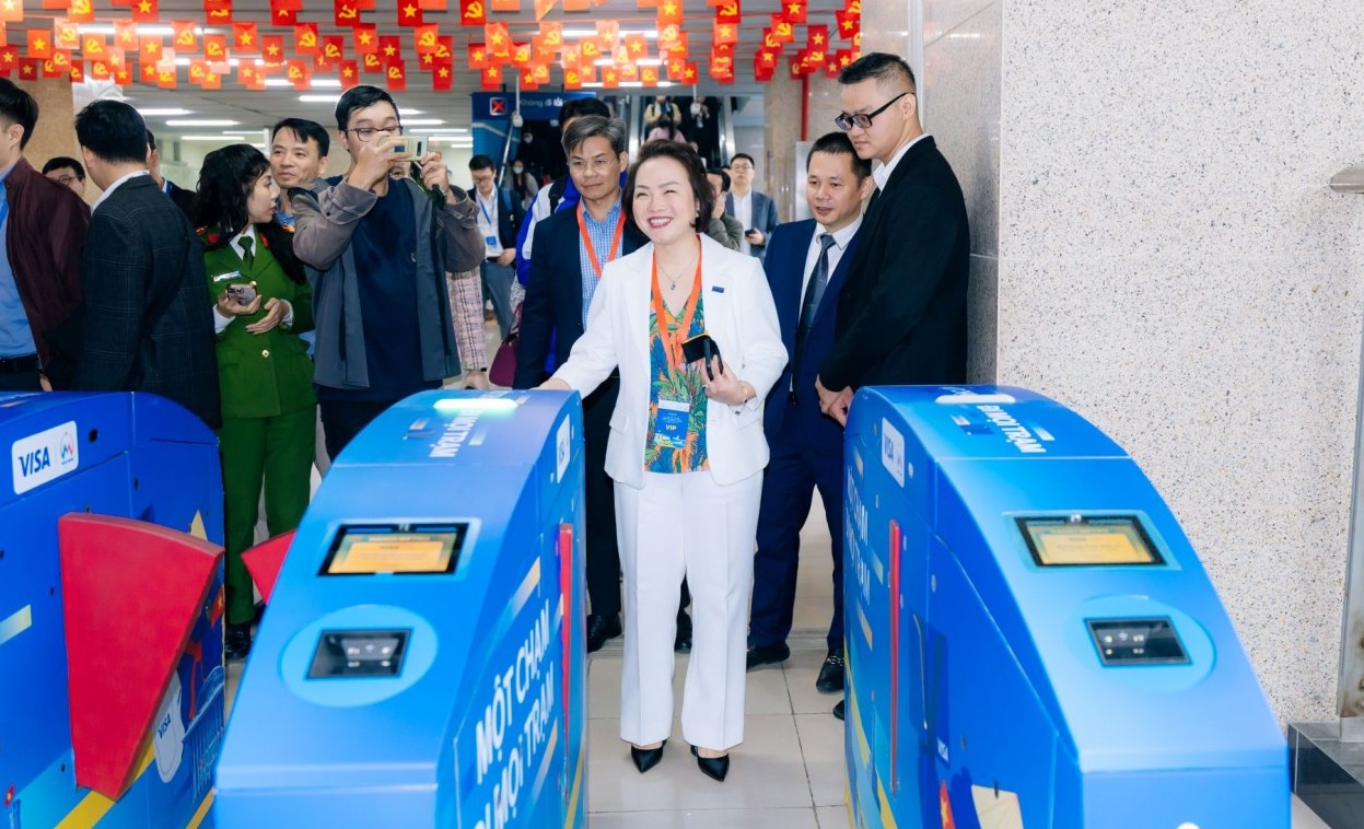 Thúc đẩy giao thông đô thị không dùng tiền mặt và phát triển bền vững tại Hà Nội