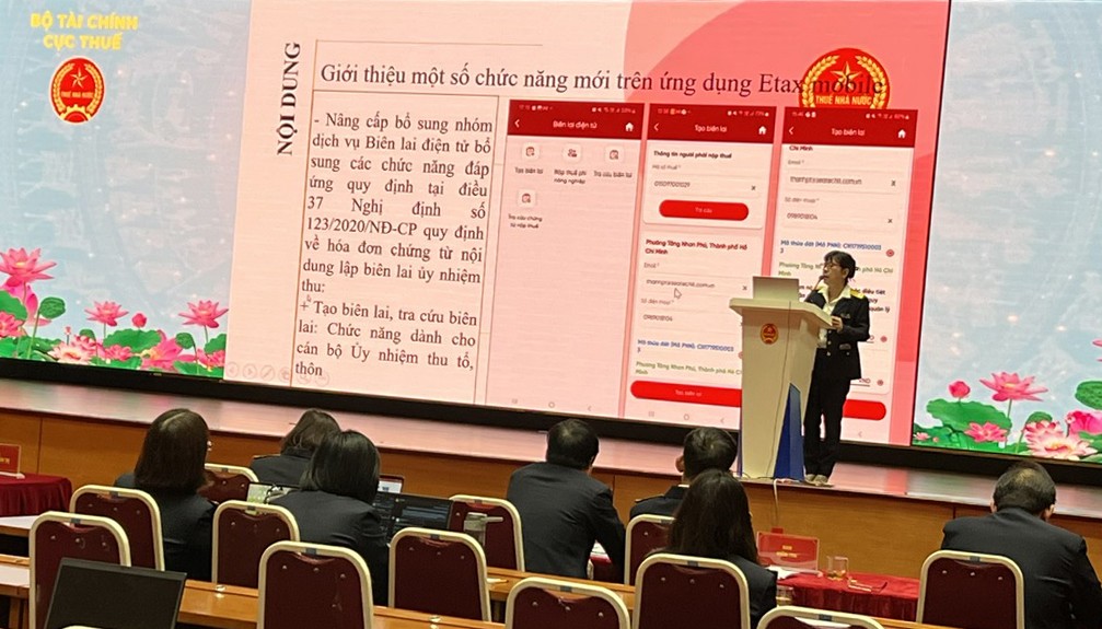 eTax Mobile và Chatbot - kênh phục vụ trực tuyến người nộp thuế 24/7