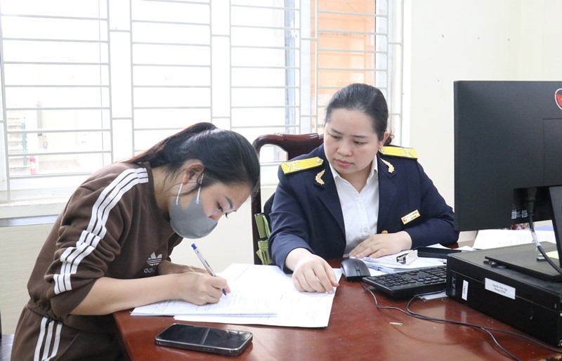 Thuế cơ sở 15 tỉnh Phú Thọ - Dẫn đầu trong chuyển đổi hộ kinh doanh từ nộp thuế khoán sang kê khai