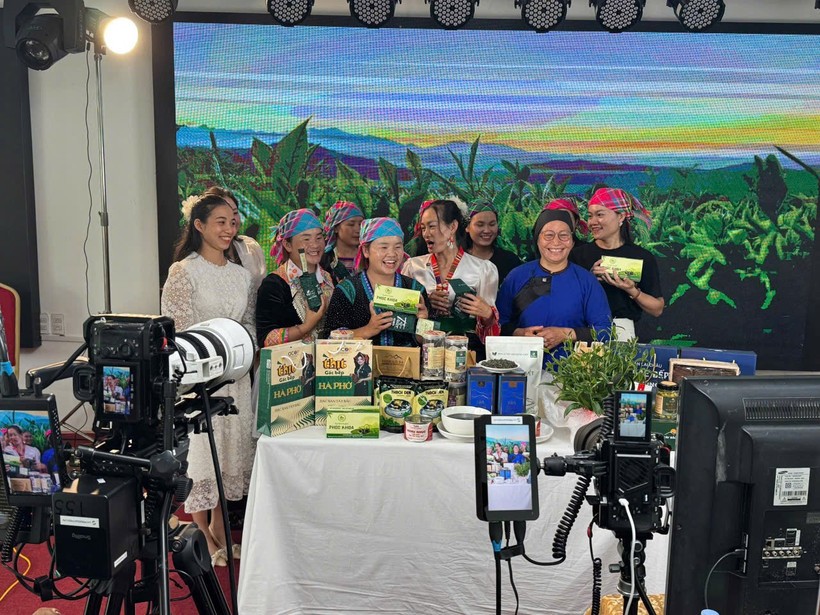 Thúc đẩy thương mại điện tử, nâng giá trị nông sản Việt