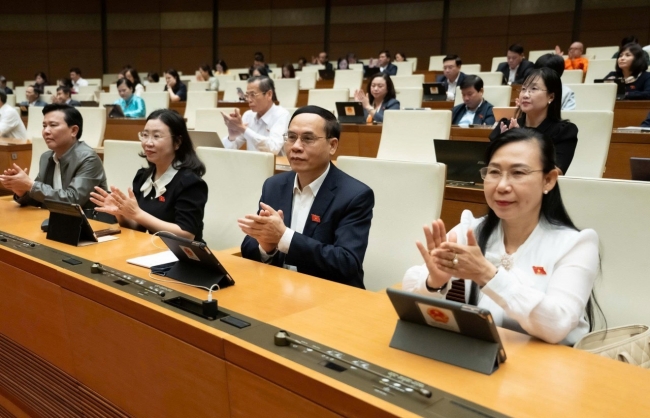 nhieu co che moi phan cap manh me cho thanh pho ho chi minh va da nang