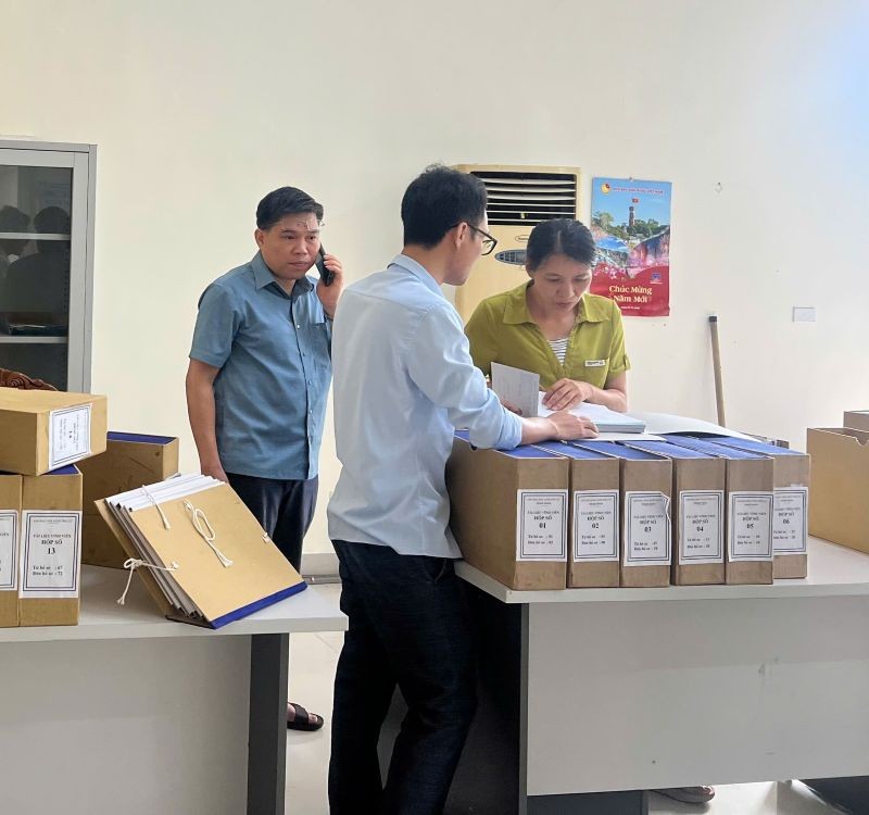 Kho bạc Nhà nước khu vực IV hoàn tất giao nộp 1.333 hồ sơ vĩnh viễn vào Lưu trữ lịch sử tỉnh Hưng Yên