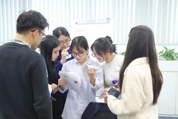 Người trẻ rút ngắn khoảng cách kỹ năng ngân hàng với TWings Academy