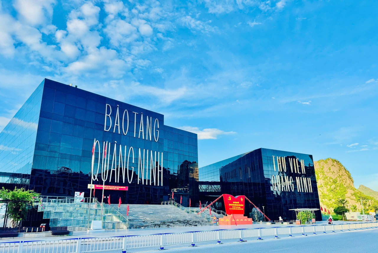 Bảo tàng Quảng Ninh đón vị khách thứ 1 triệu trong năm 2025 Bảo tàng Quảng Ninh đón vị khách thứ 1 triệu trong năm 2025