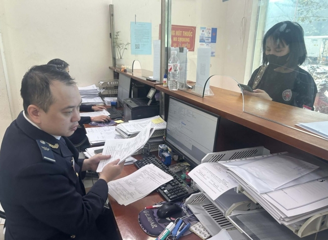 hai quan chuyen doi he thong ecus6 len dam may