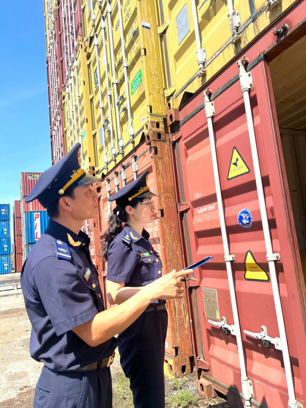 Hải quan khu vực XIV: Giữ vững thông quan, chuẩn bị nền tảng thực hiện nhiệm vụ năm 2026