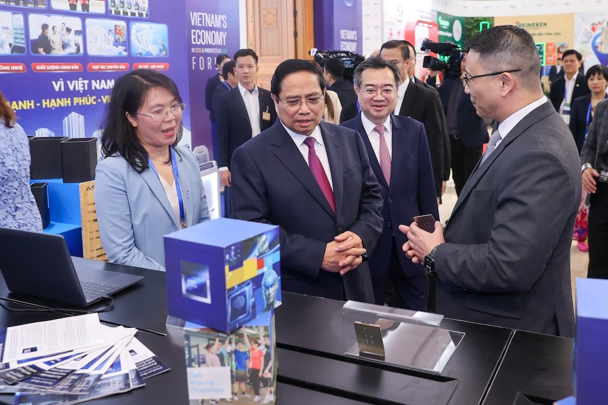 Thủ tướng Phạm Minh Chính: Tăng trưởng hai con số là khả thi, không phải để phô diễn Thủ tướng Phạm Minh Chính: Tăng trưởng hai con số là khả thi, không phải để phô diễn