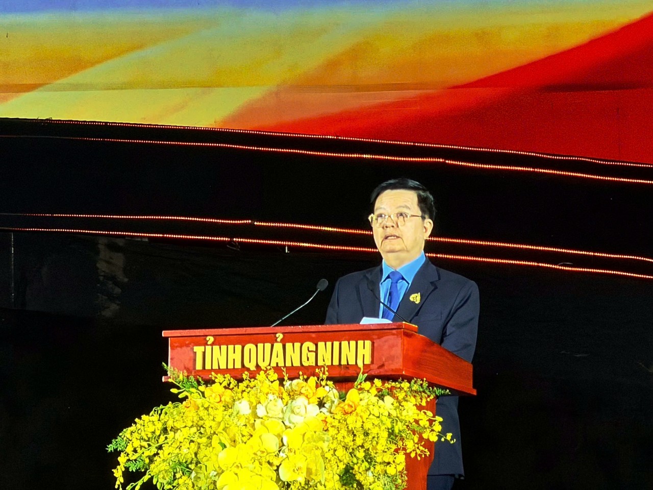 Đồng chí Mai Văn Chính, Phó Thủ tướng Chính phủ, nhấn mạnh về giá trị đặc biệt của Quần thể di tích và danh thắng Yên Tử - Vĩnh Nghiêm - Côn Sơn, Kiếp Bạc. Đồng chí Mai Văn Chính, Phó Thủ tướng Chính phủ, nhấn mạnh về giá trị đặc biệt của Quần thể di tích và danh thắng Yên Tử - Vĩnh Nghiêm - Côn Sơn, Kiếp Bạc.