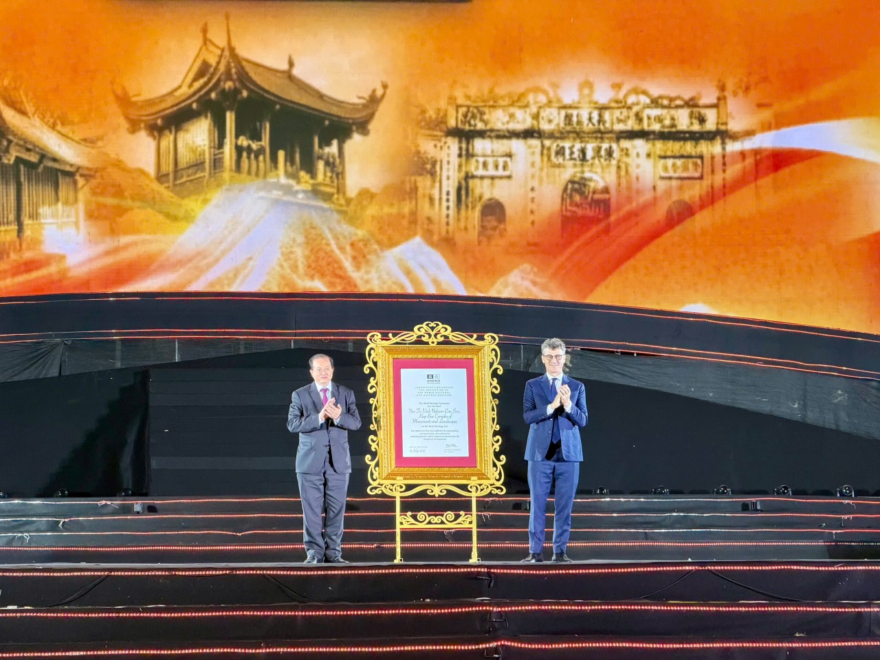 Quần thể di tích và danh thắng Yên Tử - Vĩnh Nghiêm - Côn Sơn, Kiếp Bạc đón nhận bằng Di sản Văn hóa thế giới Quần thể di tích và danh thắng Yên Tử - Vĩnh Nghiêm - Côn Sơn, Kiếp Bạc đón nhận bằng Di sản Văn hóa thế giới