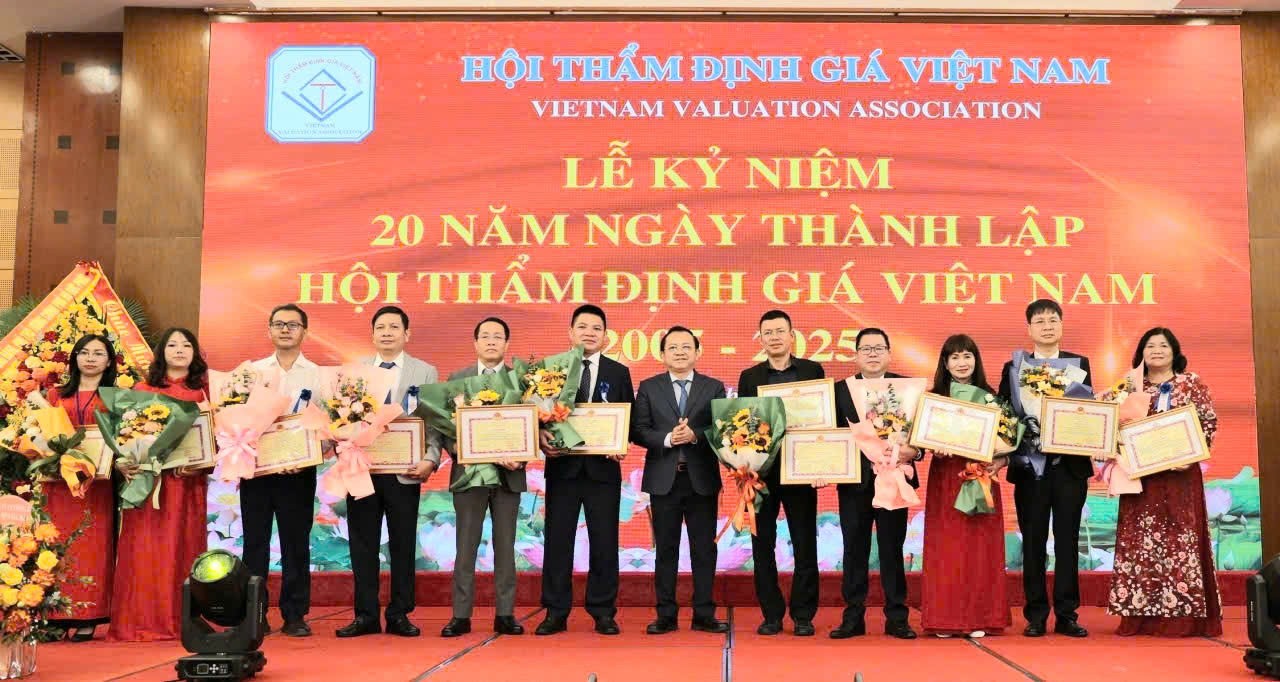 "Cánh tay" nối dài của Bộ Tài chính trong việc tổ chức, xây dựng, phát triển nghề thẩm định giá