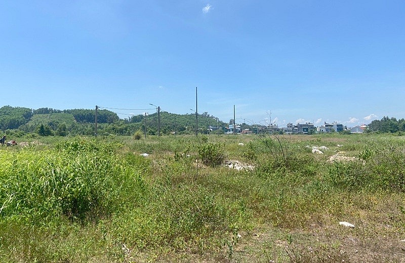 Quảng Ngãi: Chỉ đạo khẩn trương gỡ vướng cho các nhà đầu tư Quảng Ngãi: Chỉ đạo khẩn trương gỡ vướng cho các nhà đầu tư