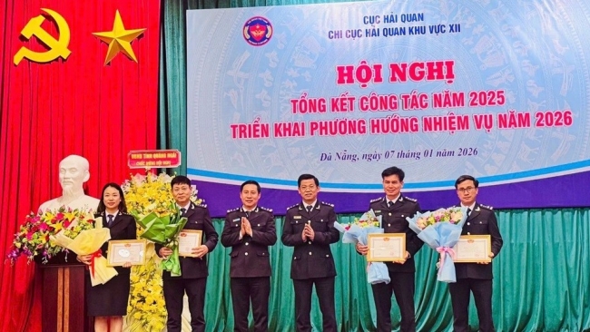 nam 2026 chi cuc hai quan khu vuc xii phan dau thu ngan sach nha nuoc dat 18100 ty dong