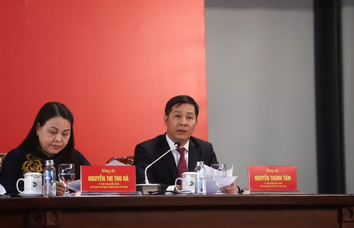 pho truong ban to chuc trung uong thong tin ve cong tac nhan su cho dai hoi xiv cua dang