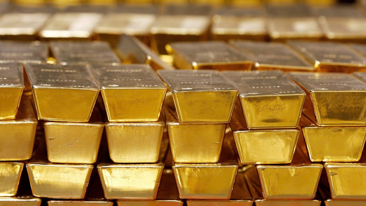 vi sao cac ngan hang trung uong dang dua nhau tich tru vang