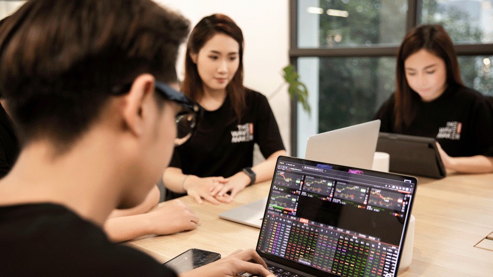 Chứng khoán phái sinh 3/2: Dòng tiền thận trọng trước ngưỡng tâm lý 2.000 điểm