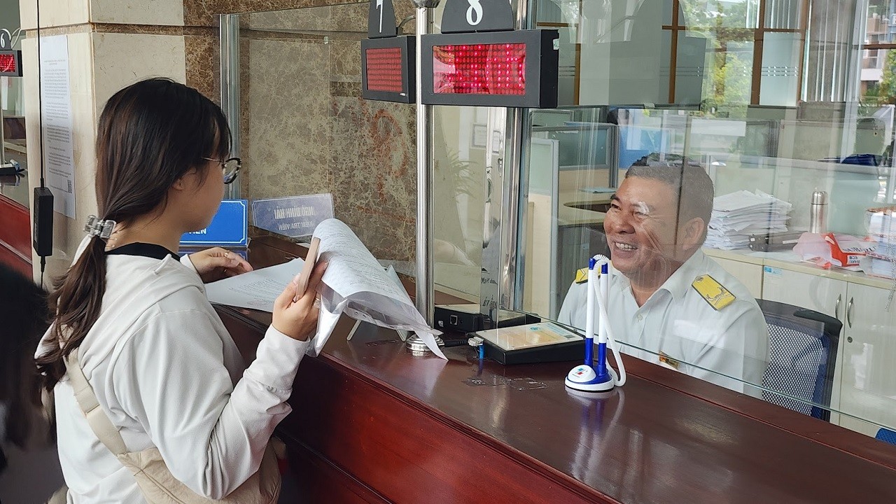 Dịch vụ, logistics và bất động sản dẫn dắt tăng trưởng thu ngân sách tại TP. Hồ Chí Minh Dịch vụ, logistics và bất động sản dẫn dắt tăng trưởng thu ngân sách tại TP. Hồ Chí Minh