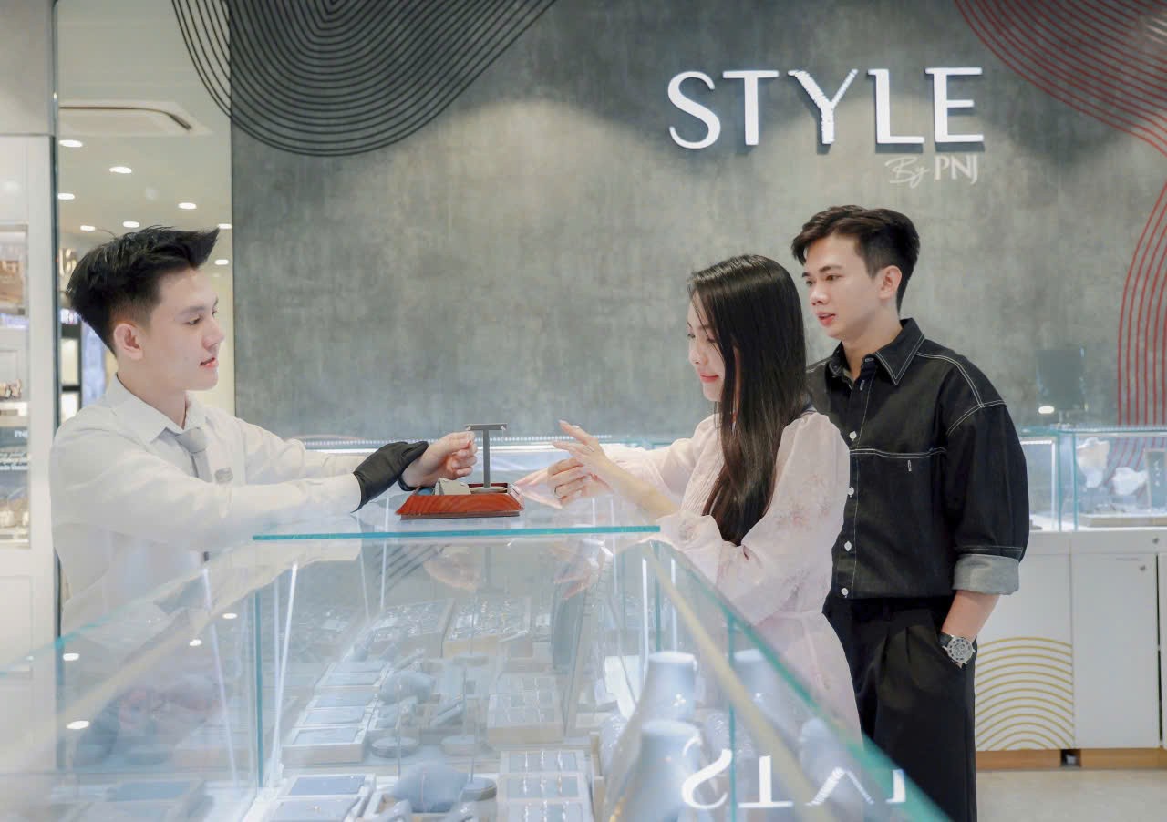 Doanh thu PNJ năm 2025 đạt xấp xỉ 35.000 tỷ đồng Doanh thu PNJ năm 2025 đạt xấp xỉ 35.000 tỷ đồng