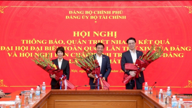 Bí thư Đảng ủy Bộ Tài chính Nguyễn Văn Thắng chủ trì Hội nghị thông báo nhanh kết quả Đại hội XIV của Đảng