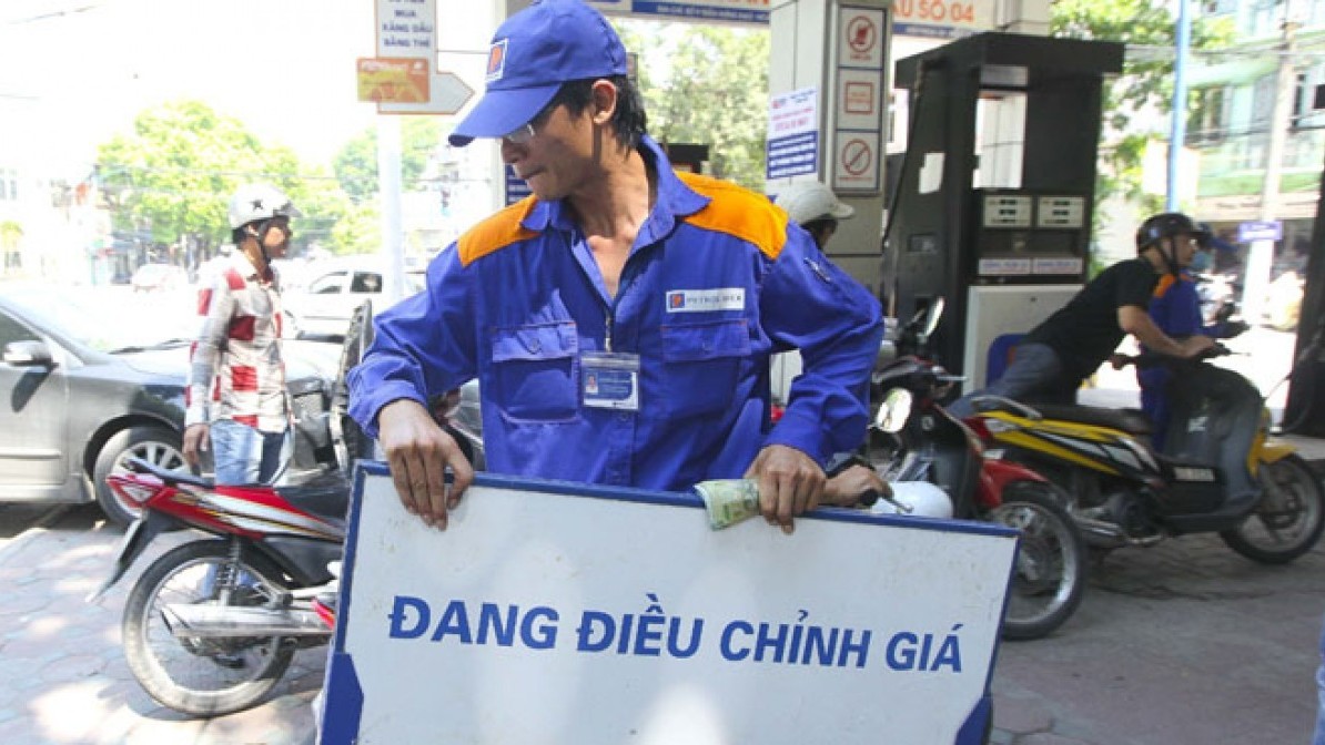 Giá xăng dầu trong nước ngày mai dự báo có thể đảo chiều tăng mạnh
