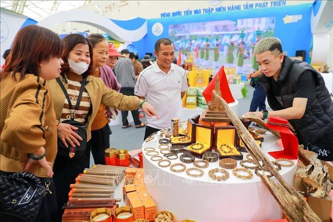 Hội chợ Mùa Xuân 2026 "kết nối thịnh vượng, đón Xuân huy hoàng" Hội chợ Mùa Xuân 2026 "kết nối thịnh vượng, đón Xuân huy hoàng"